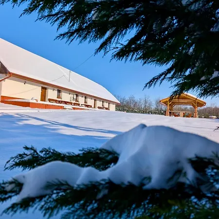 Csigevar Birtok דירה