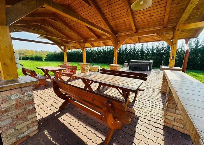 Csigevar Birtok 아파트 *